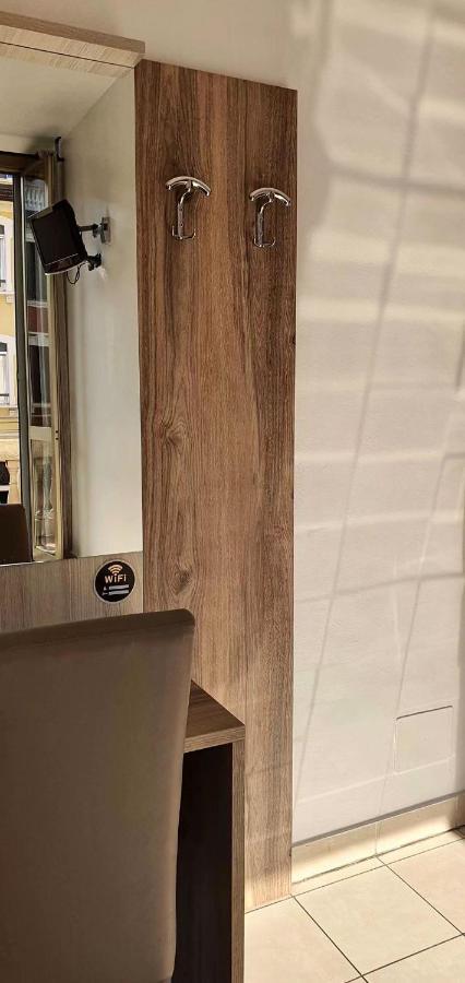 Hotel Mondial Μιλάνο Εξωτερικό φωτογραφία