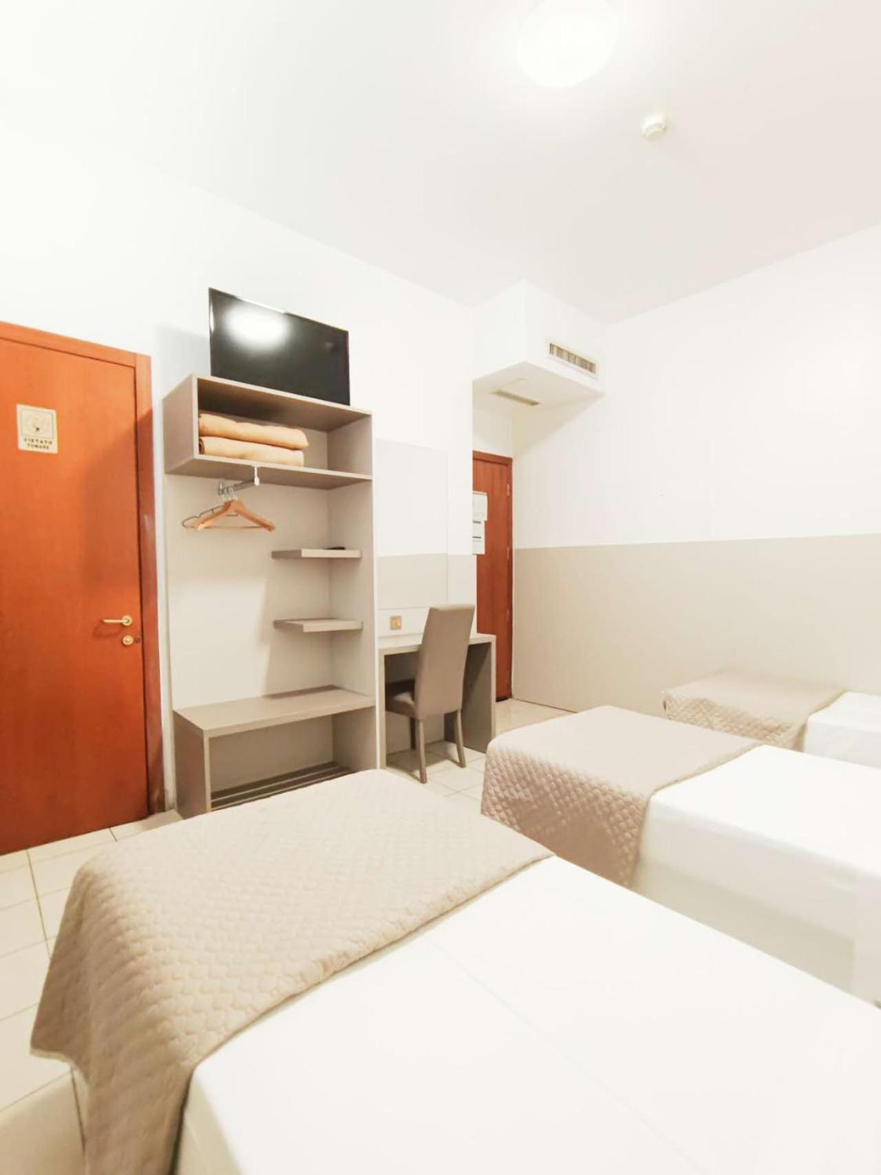 Hotel Mondial Μιλάνο Εξωτερικό φωτογραφία